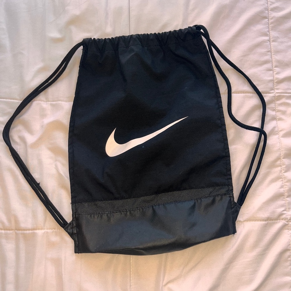 NIKE DRAWSTRING BAG